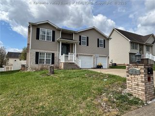 710 Emerald Drive, Hurricane, WV 25526