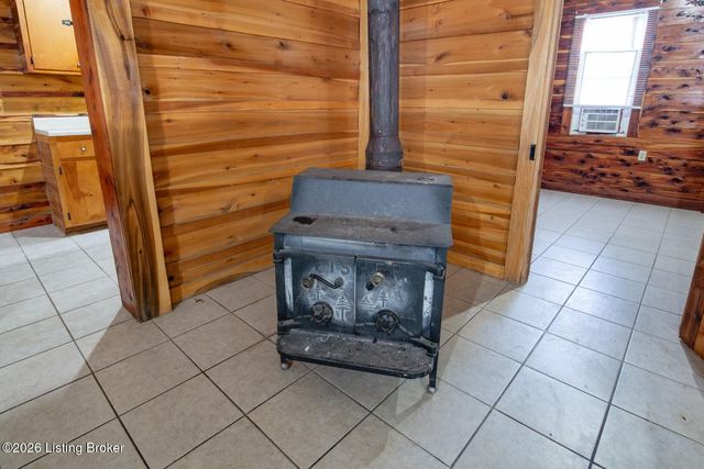 592 Jake Horsley Ln, Stephensport, KY 40170