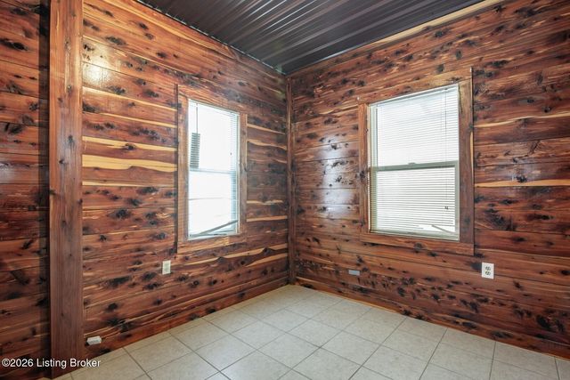 592 Jake Horsley Ln, Stephensport, KY 40170