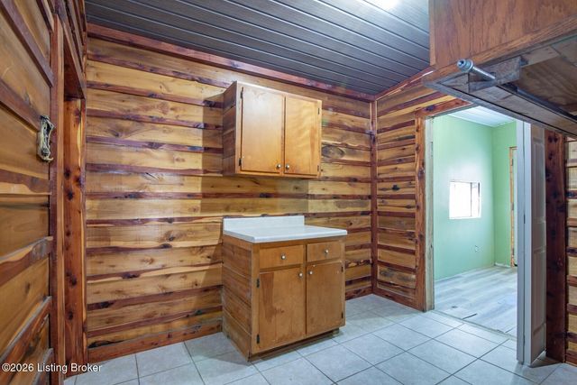 592 Jake Horsley Ln, Stephensport, KY 40170