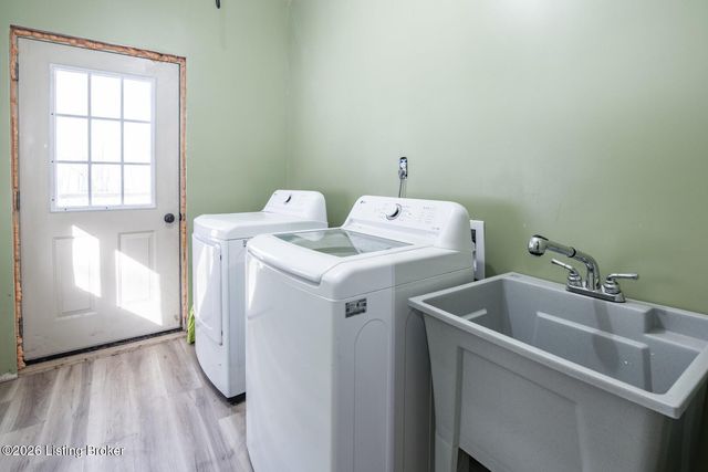 592 Jake Horsley Ln, Stephensport, KY 40170