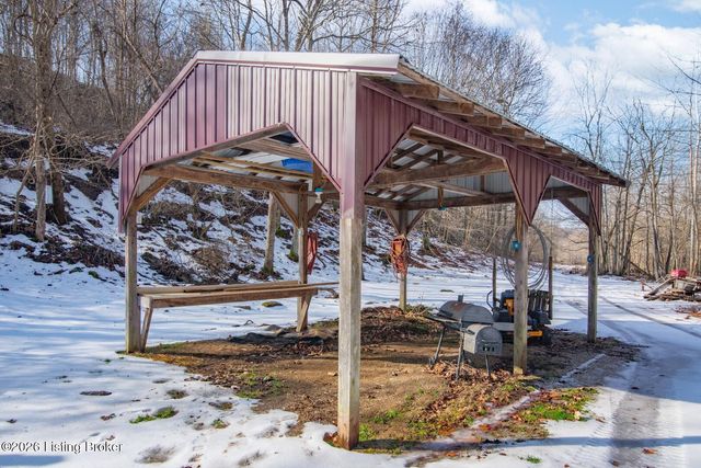 592 Jake Horsley Ln, Stephensport, KY 40170