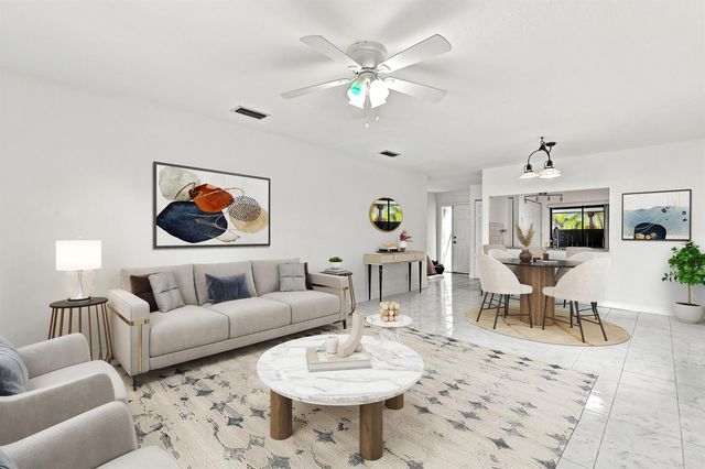 10 Seneca Court, Royal Palm Beach, FL 33411