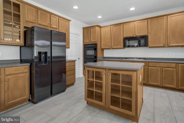 5614 JAMES GUNNELL LN, Alexandria, VA 22310