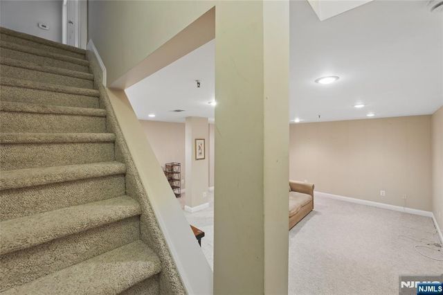 1116 Hyde Park Court, Mahwah, NJ 07430