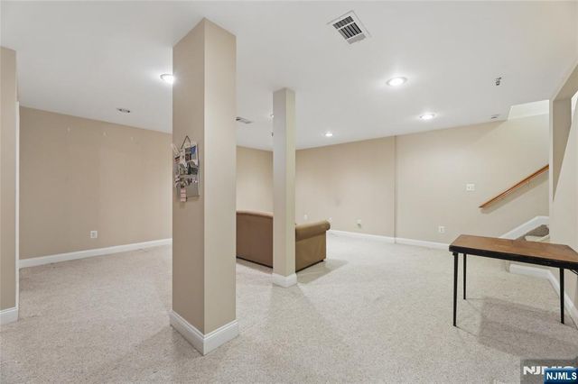 1116 Hyde Park Court, Mahwah, NJ 07430
