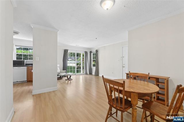1116 Hyde Park Court, Mahwah, NJ 07430