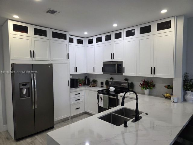 680 NW 159th Avenue, Pembroke Pines, FL 33028