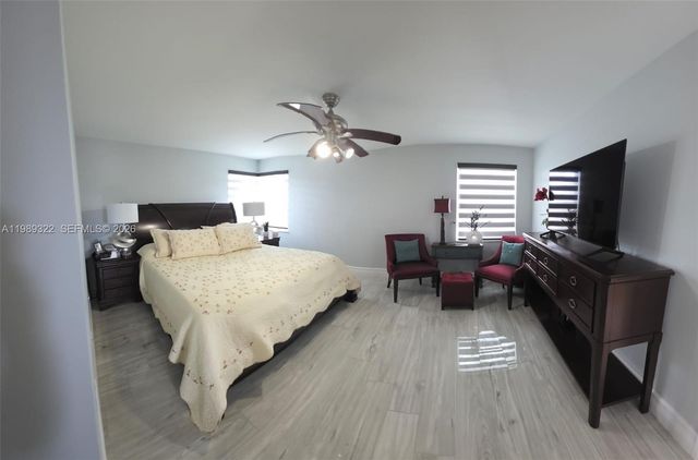 680 NW 159th Avenue, Pembroke Pines, FL 33028