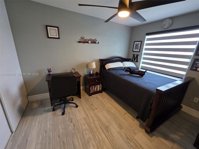 680 NW 159th Avenue, Pembroke Pines, FL 33028