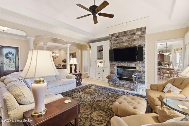 7403 Broad Run Rd, Louisville, KY 40291