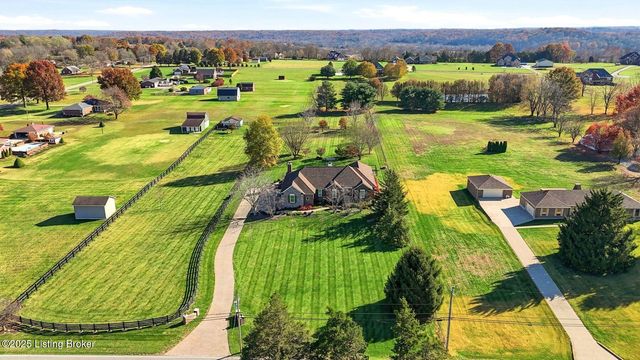 7403 Broad Run Rd, Louisville, KY 40291