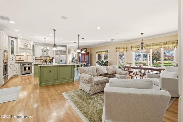 7403 Broad Run Rd, Louisville, KY 40291