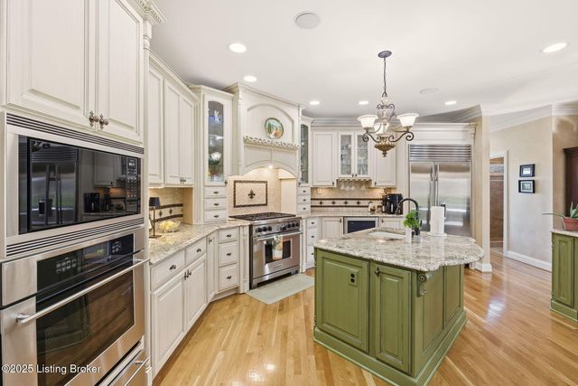 7403 Broad Run Rd, Louisville, KY 40291