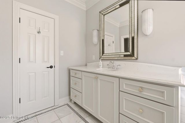 7403 Broad Run Rd, Louisville, KY 40291