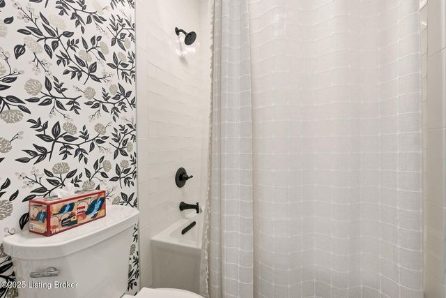 7403 Broad Run Rd, Louisville, KY 40291