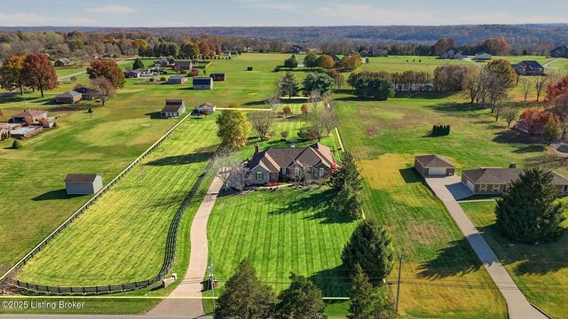 7403 Broad Run Rd, Louisville, KY 40291