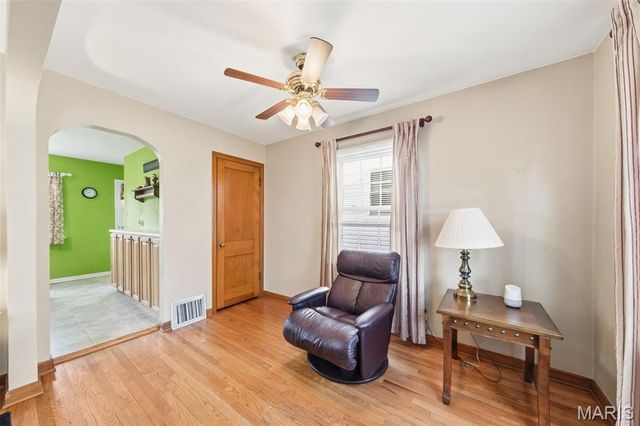 10512 Saint Francis Lane, St Ann, MO 63074