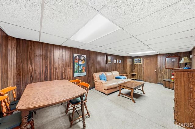 10512 Saint Francis Lane, St Ann, MO 63074