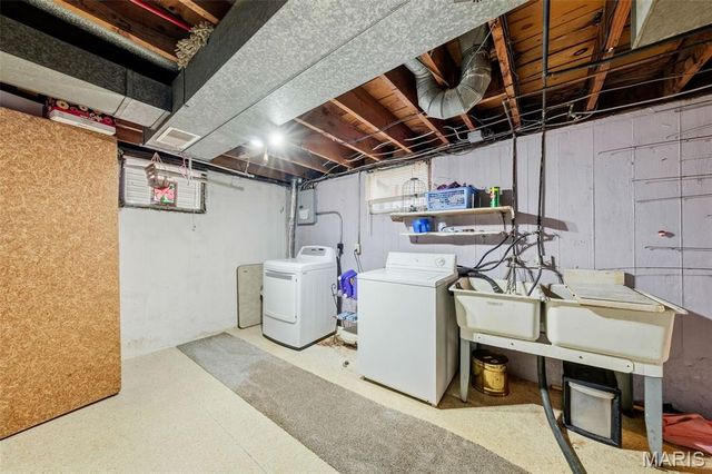 10512 Saint Francis Lane, St Ann, MO 63074