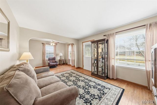 10512 Saint Francis Lane, St Ann, MO 63074