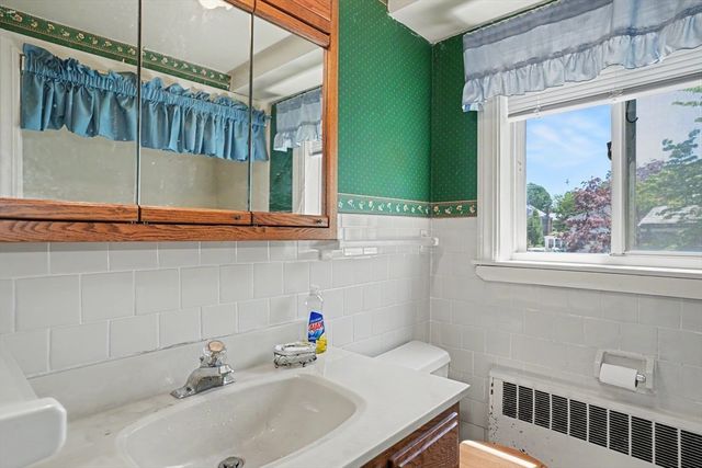 262 Clifton St, Belmont, MA 02478