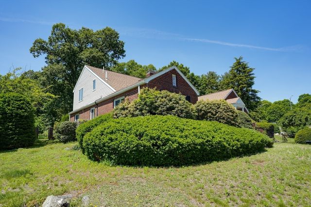 262 Clifton St, Belmont, MA 02478