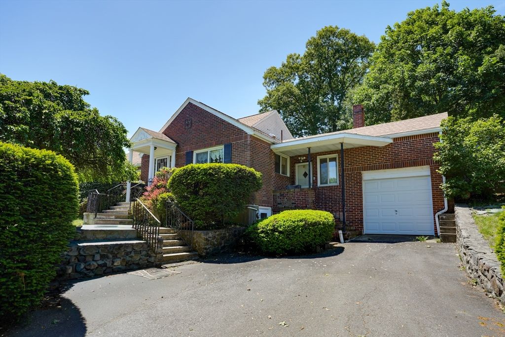 262 Clifton St, Belmont, MA 02478