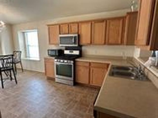 908 SWEET LEAF LN, Pflugerville, TX 78660
