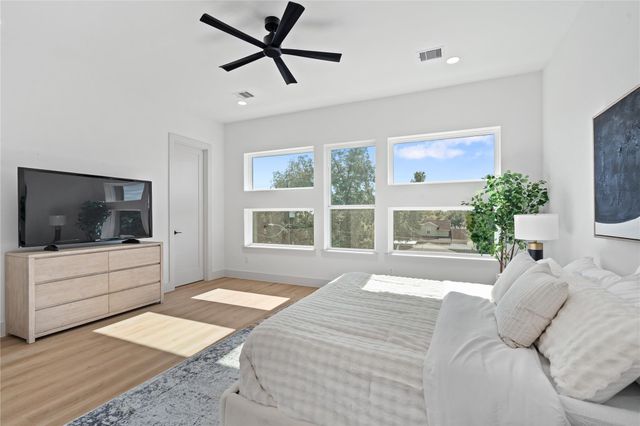 5505 Hershe Street, Houston, TX 77020