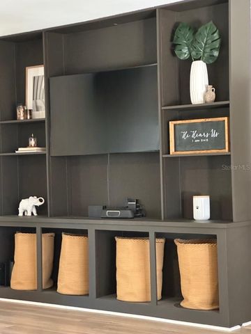 4005 DELLBROOK DRIVE, Tampa, FL 33624