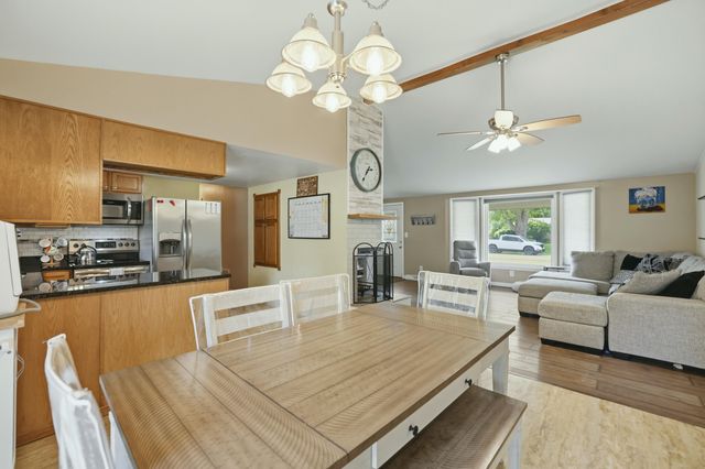 325 N 145th Avenue, Holland, MI 49424