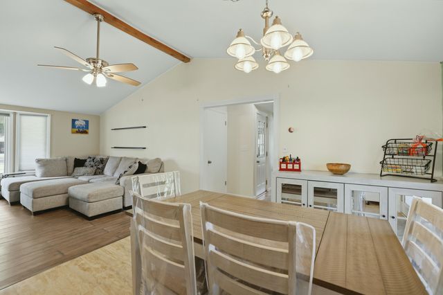 325 N 145th Avenue, Holland, MI 49424