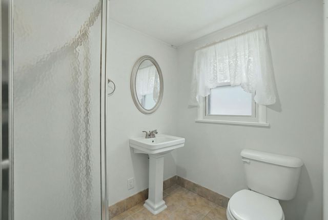 325 N 145th Avenue, Holland, MI 49424