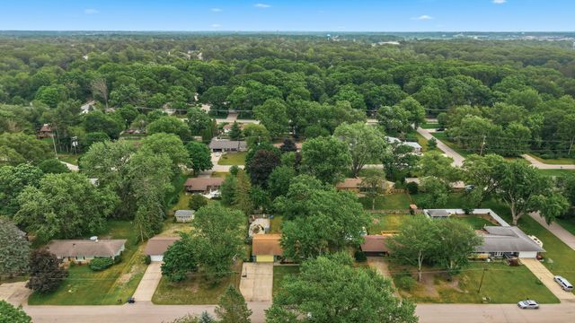 325 N 145th Avenue, Holland, MI 49424