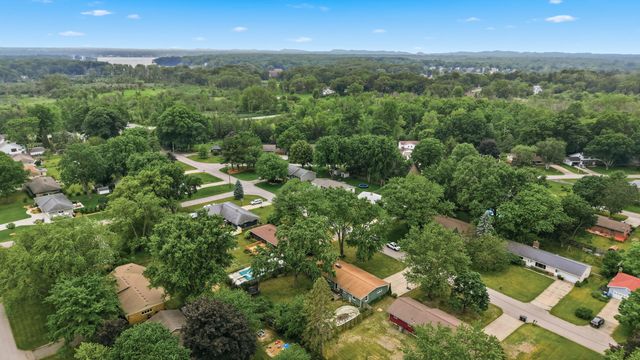325 N 145th Avenue, Holland, MI 49424