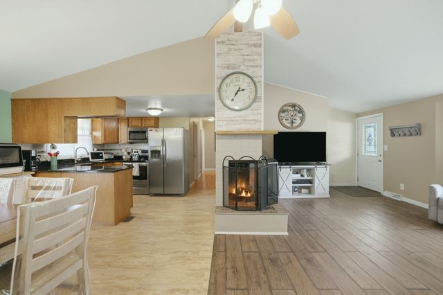 325 N 145th Avenue, Holland, MI 49424