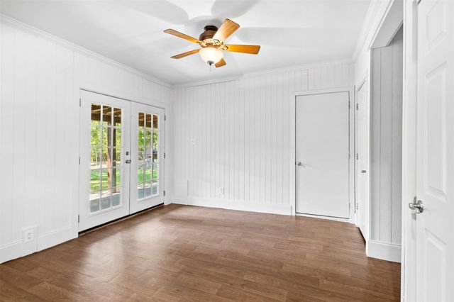 5204 Roxie Street, Haltom City, TX 76117