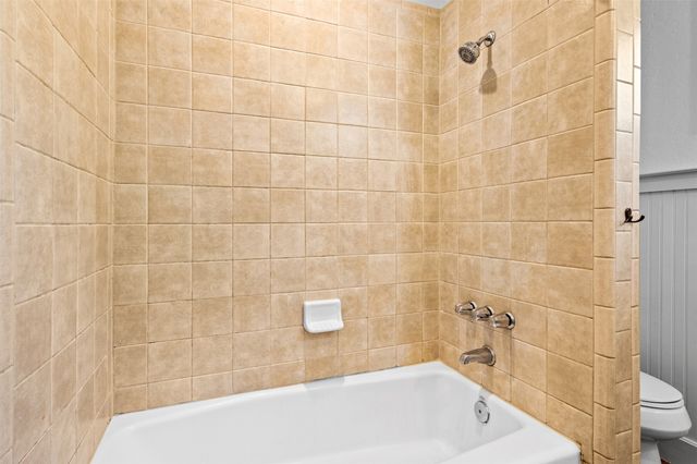 5204 Roxie Street, Haltom City, TX 76117