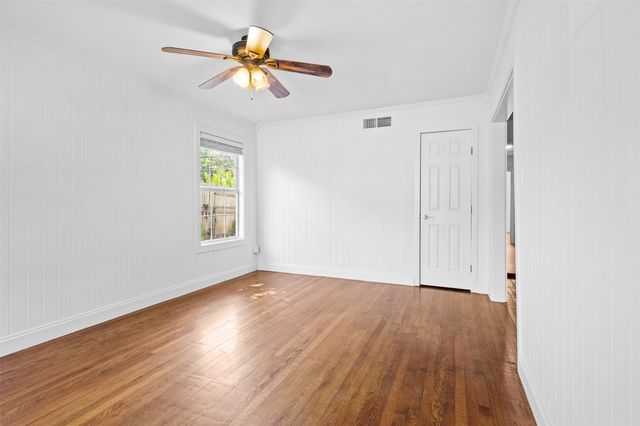 5204 Roxie Street, Haltom City, TX 76117
