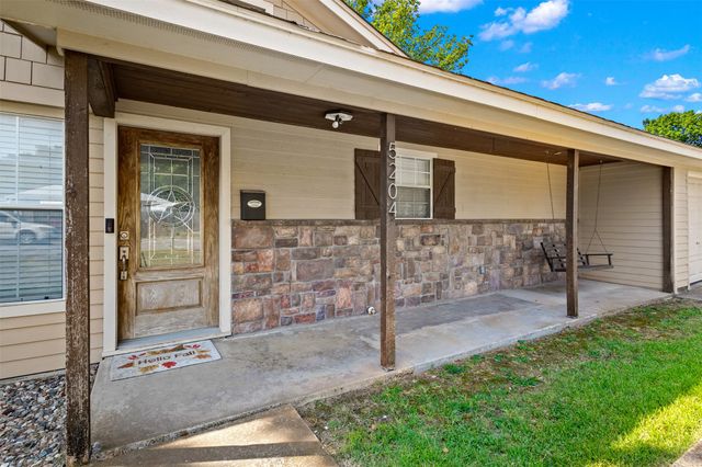 5204 Roxie Street, Haltom City, TX 76117