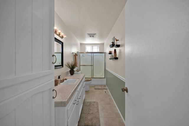 2195 Rancho Road, Redding, CA 96002