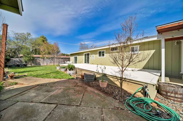 2195 Rancho Road, Redding, CA 96002