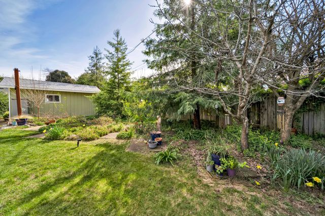 2195 Rancho Road, Redding, CA 96002