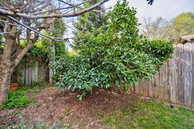 2195 Rancho Road, Redding, CA 96002