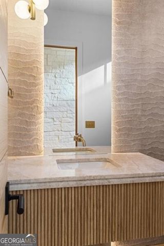 843 Yorkshire Road, Atlanta, GA 30306