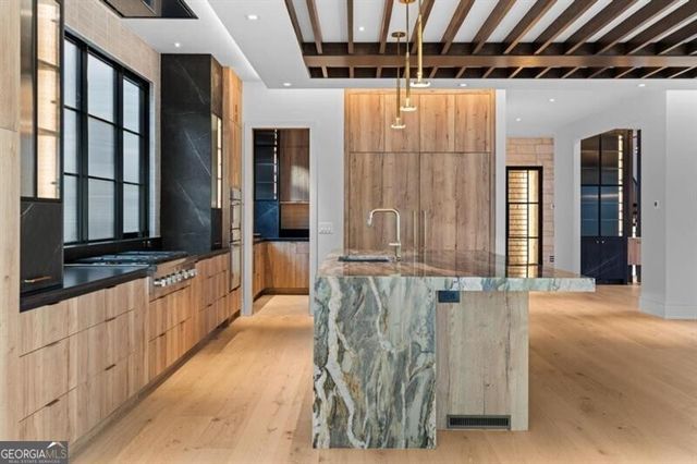 843 Yorkshire Road, Atlanta, GA 30306