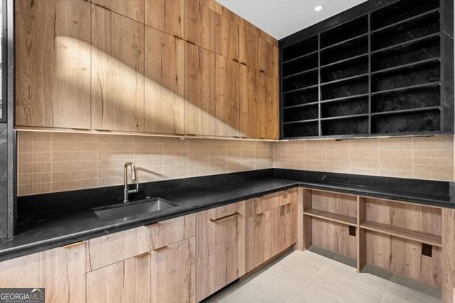 843 Yorkshire Road, Atlanta, GA 30306