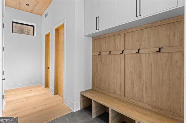 843 Yorkshire Road, Atlanta, GA 30306