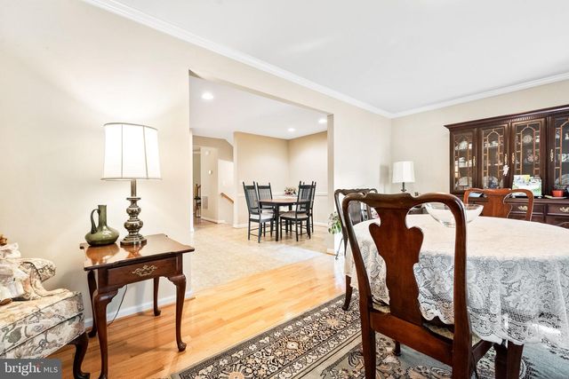12 LOPEZ DR, Martinsburg, WV 25405